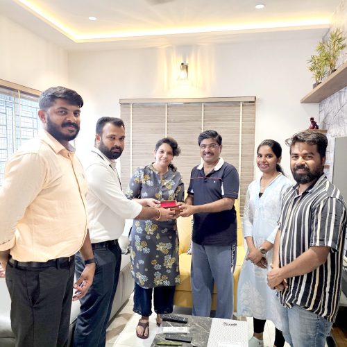 KEY HANDOVER CEREMONY:SAJI JOSEPH & FAMILY