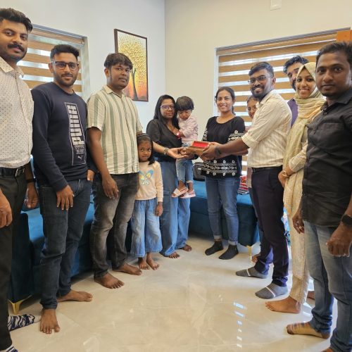 KEY HANDOVER CEREMONY:SALINIY & FAMILY